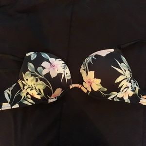 Victoria's Secret PINK extreme push up bra
